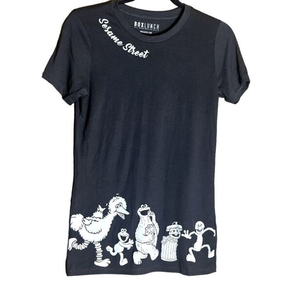 Boxlunch Black and White Sesame Street Short Sleeve Shirt Size Small S - Picture 1 of 9